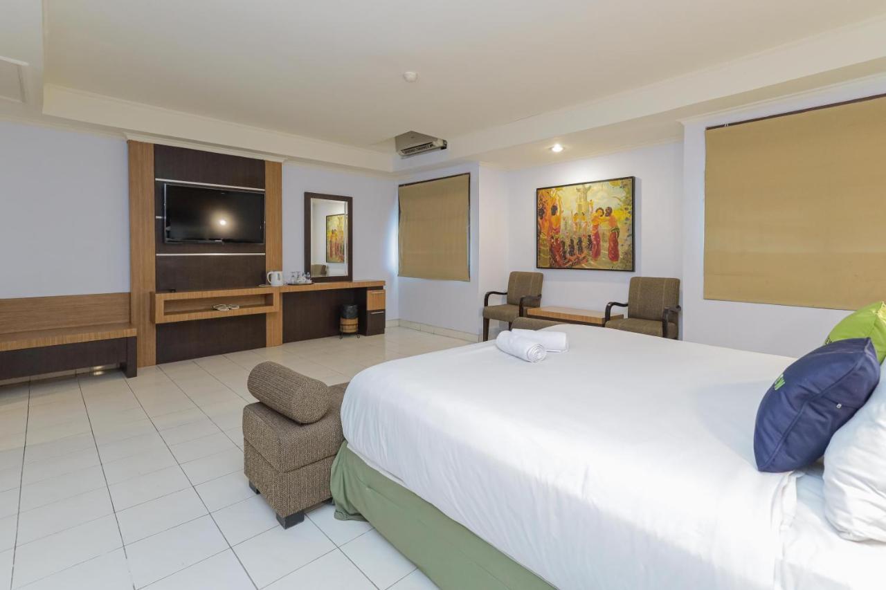 Urbanview Hotel Taman Suci Denpasar Extérieur photo