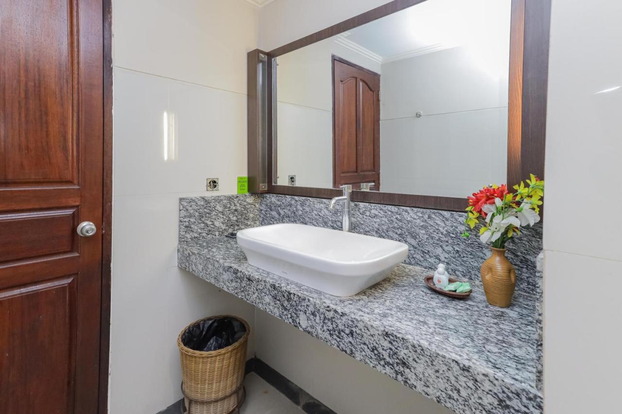 Urbanview Hotel Taman Suci Denpasar Extérieur photo