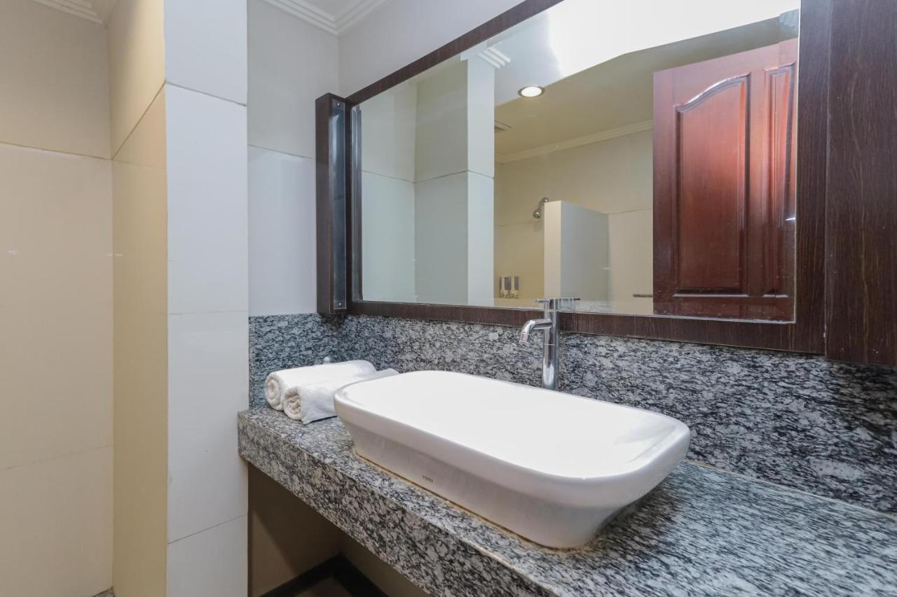 Urbanview Hotel Taman Suci Denpasar Extérieur photo