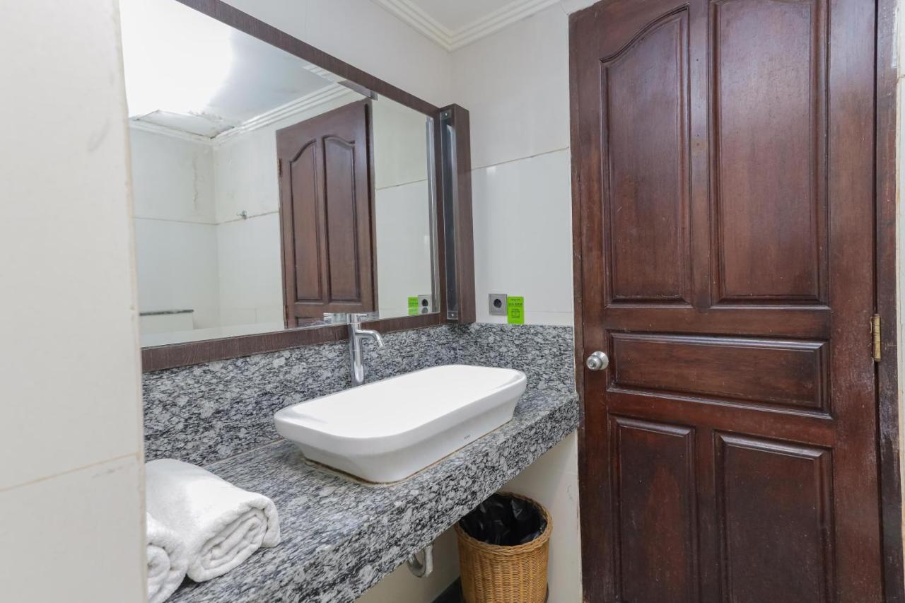 Urbanview Hotel Taman Suci Denpasar Extérieur photo