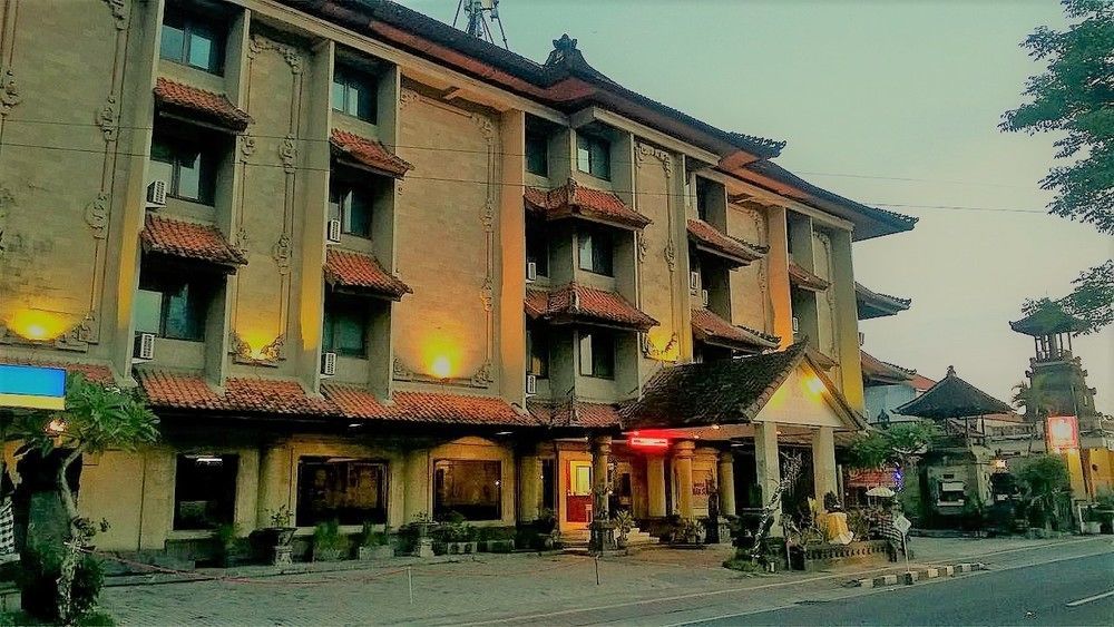 Urbanview Hotel Taman Suci Denpasar Extérieur photo